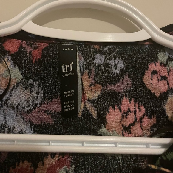 Zara Trf floral blouse - Picture 3 of 3